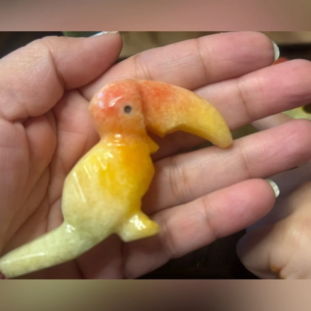 Vintage Toucan Bird Gemstone Hand Carved Stone Art Sculpture Figurine Miniature